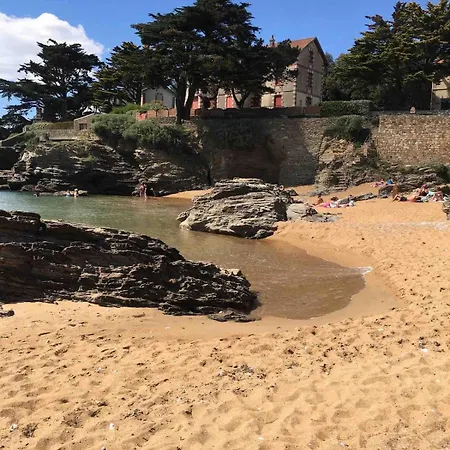 2 Flat Nearbeach 1 Bedroom, Pool, Golf Daire